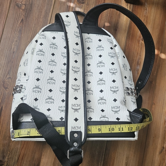 Classic White MCM Backpack - Picture 7 of 12